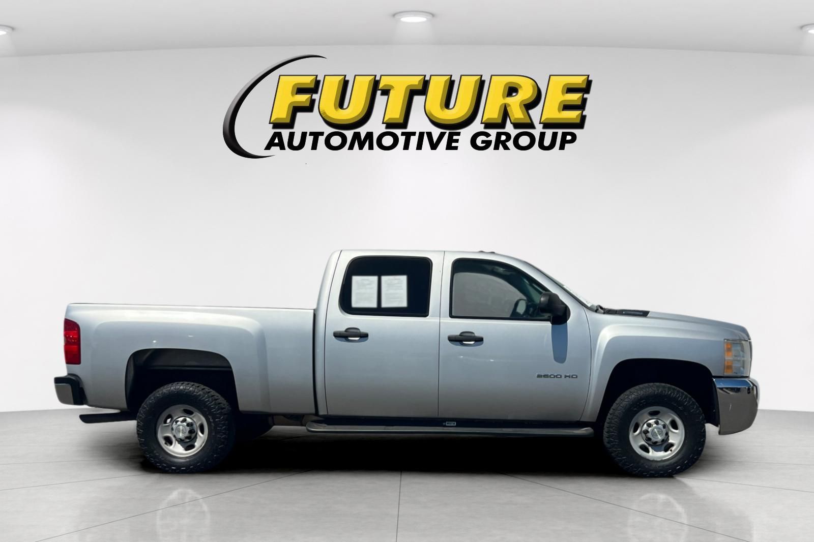 2010 Chevrolet Silverado 2500HD Work Truck photo 2