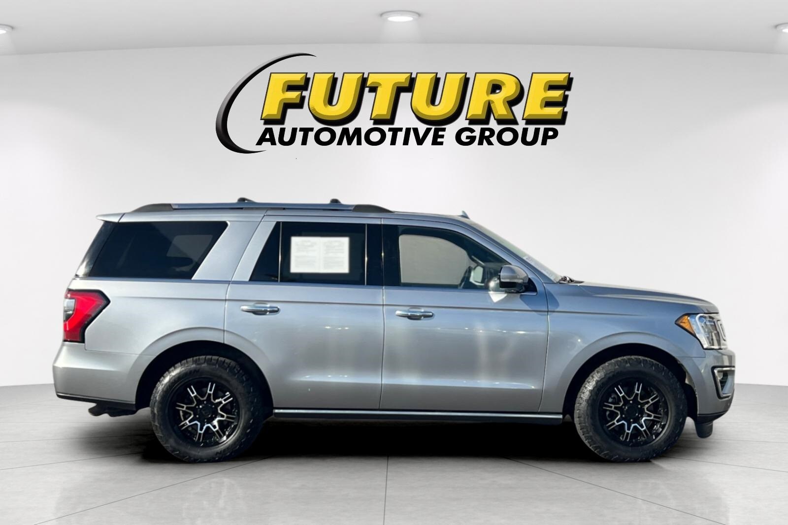 2020 Ford Expedition Limited photo 2