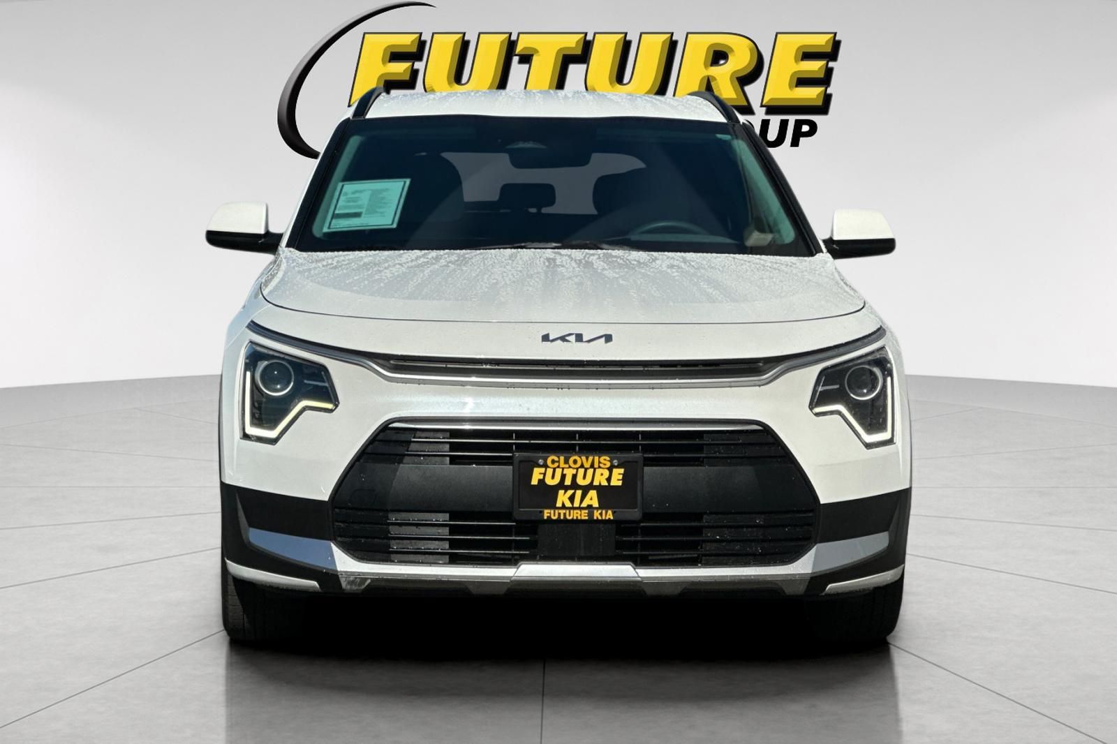 2023 Kia Niro EX photo 3