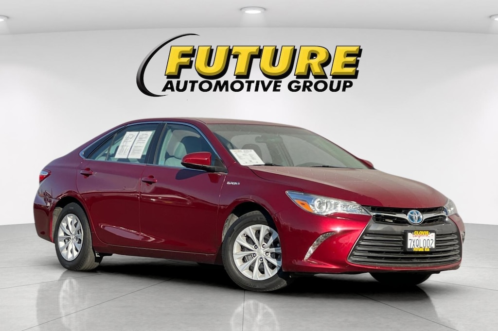 Used 2017 Toyota Camry Hybrid LE Sedan