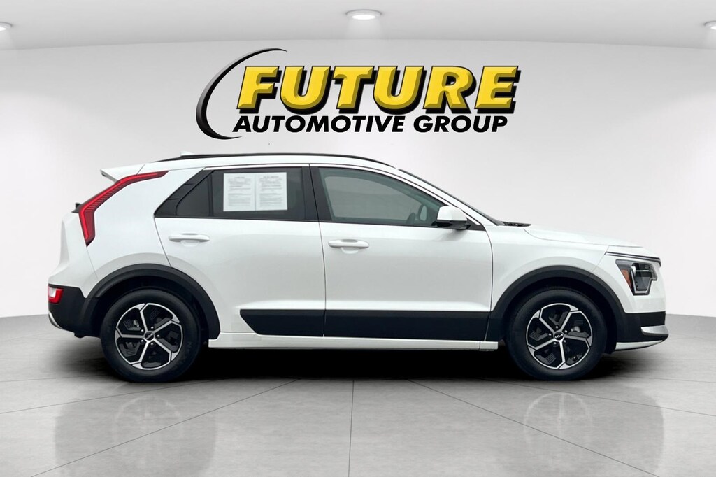 Certified 2025 Kia Niro LX SUV