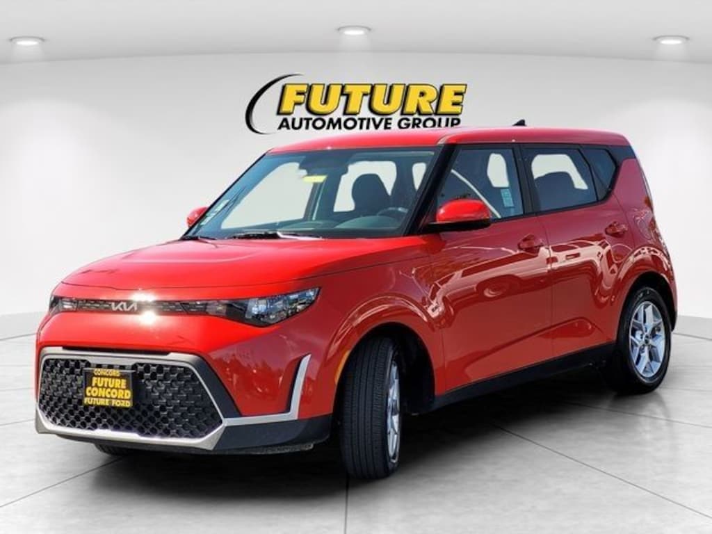 Used 2025 Kia Soul LX Hatchback