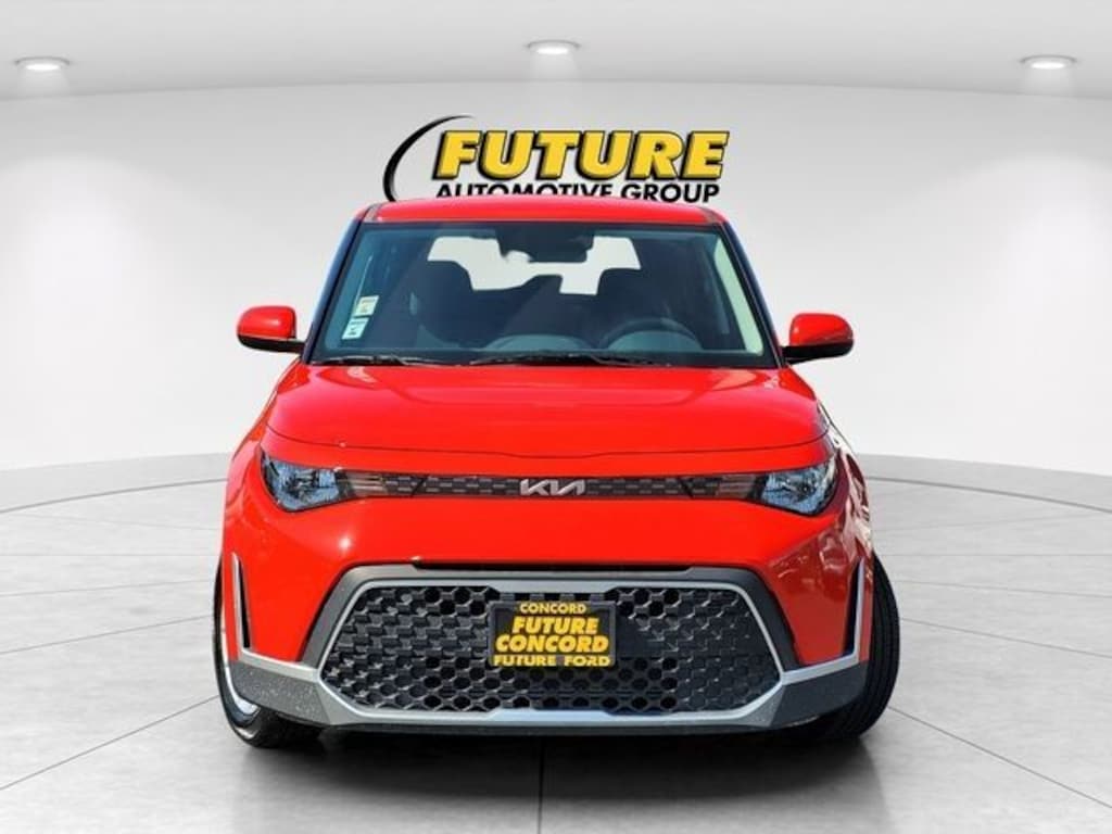 Used 2025 Kia Soul LX Hatchback