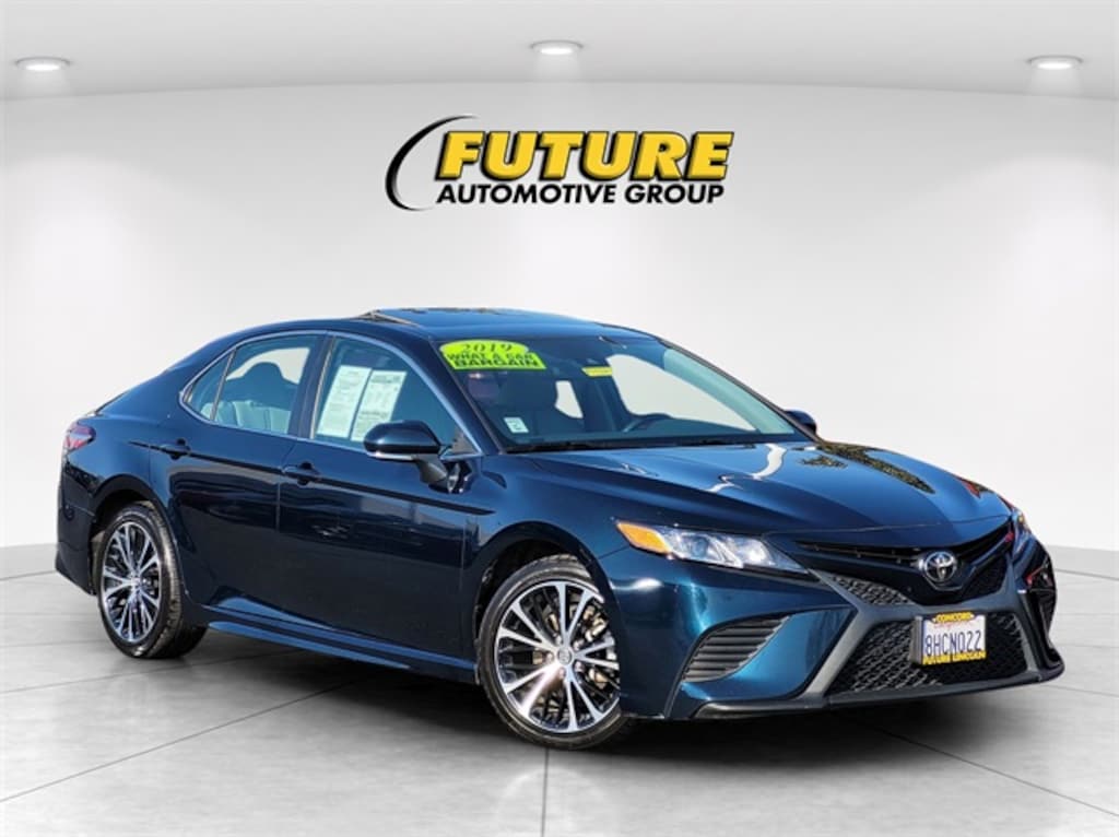 Used 2019 Toyota Camry L Sedan