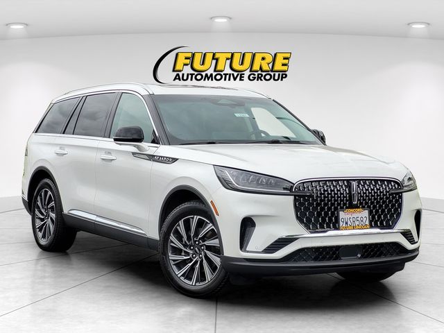 2025 Lincoln Aviator Premiere AWD's photo