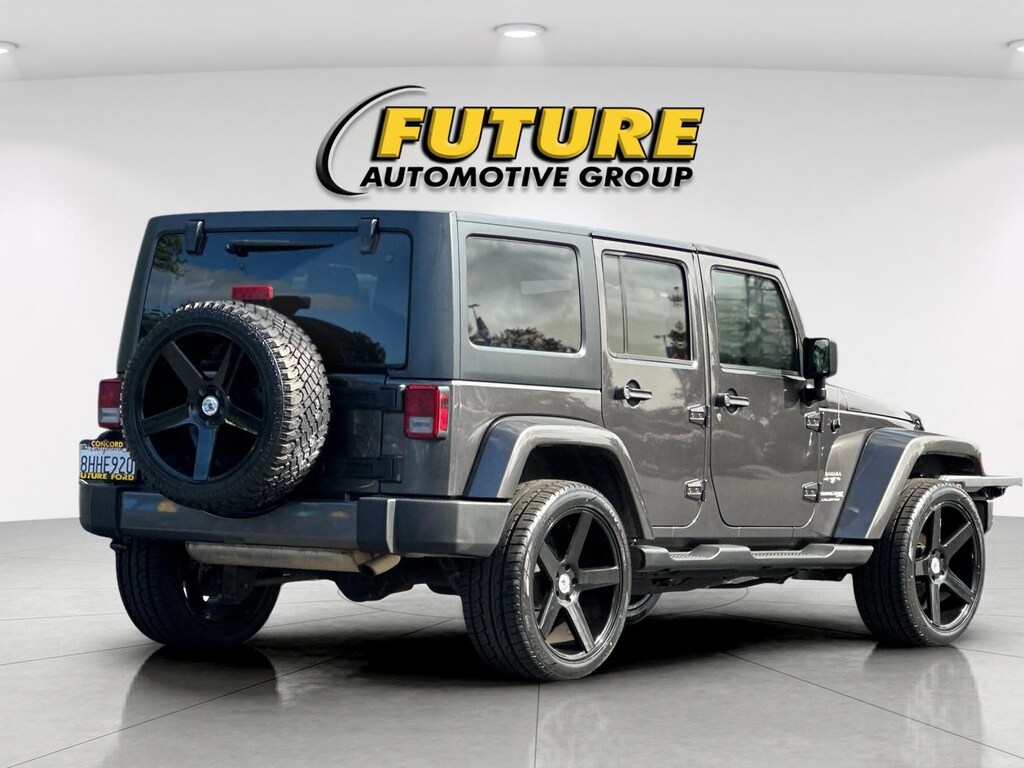 Used 2018 Jeep Wrangler JK Unlimited Sahara 4x4 SUV