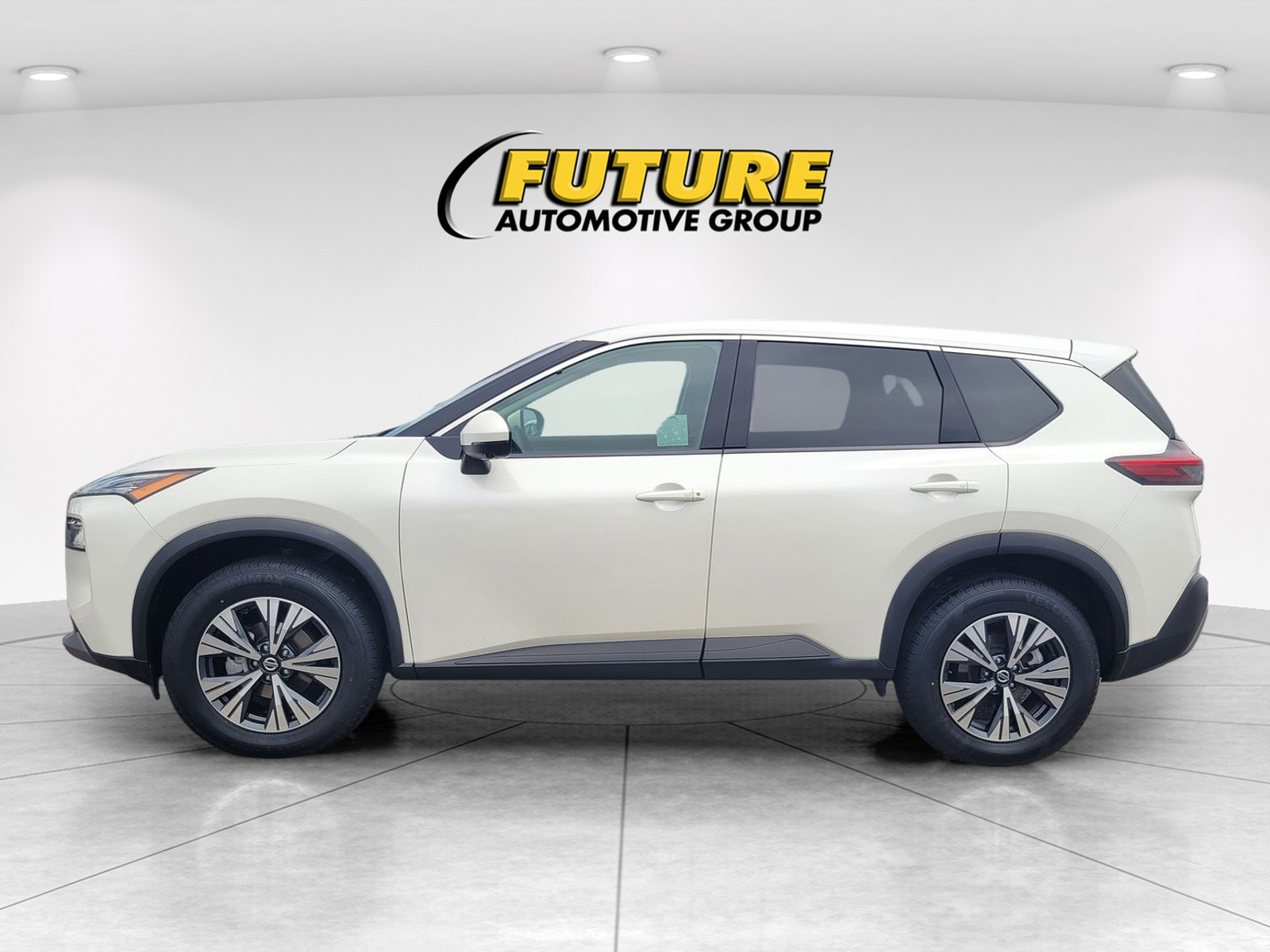 2021 Nissan Rogue SV photo 5