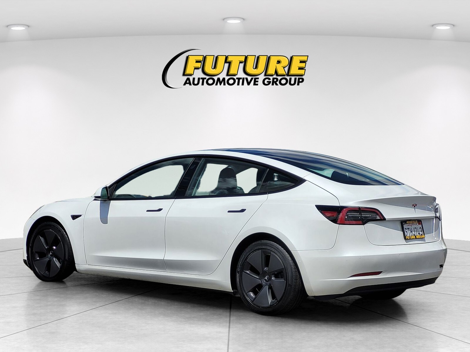 2021 Tesla Model 3 Standard Range Plus photo 6