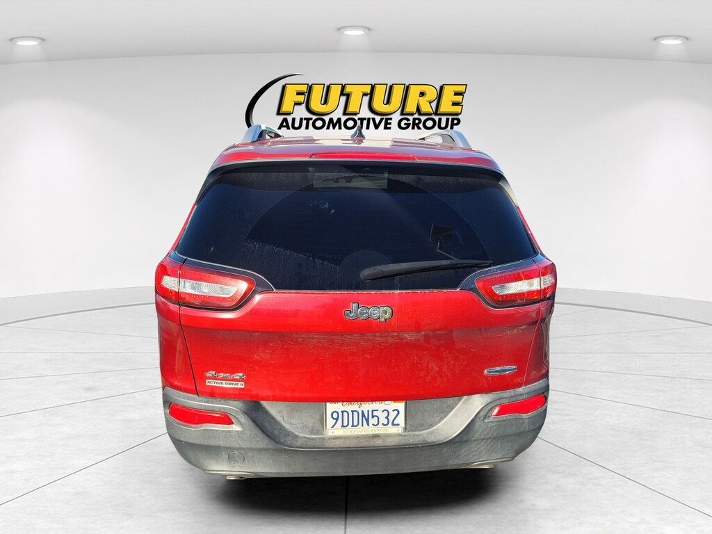 Used 2014 Jeep Cherokee Latitude SUV