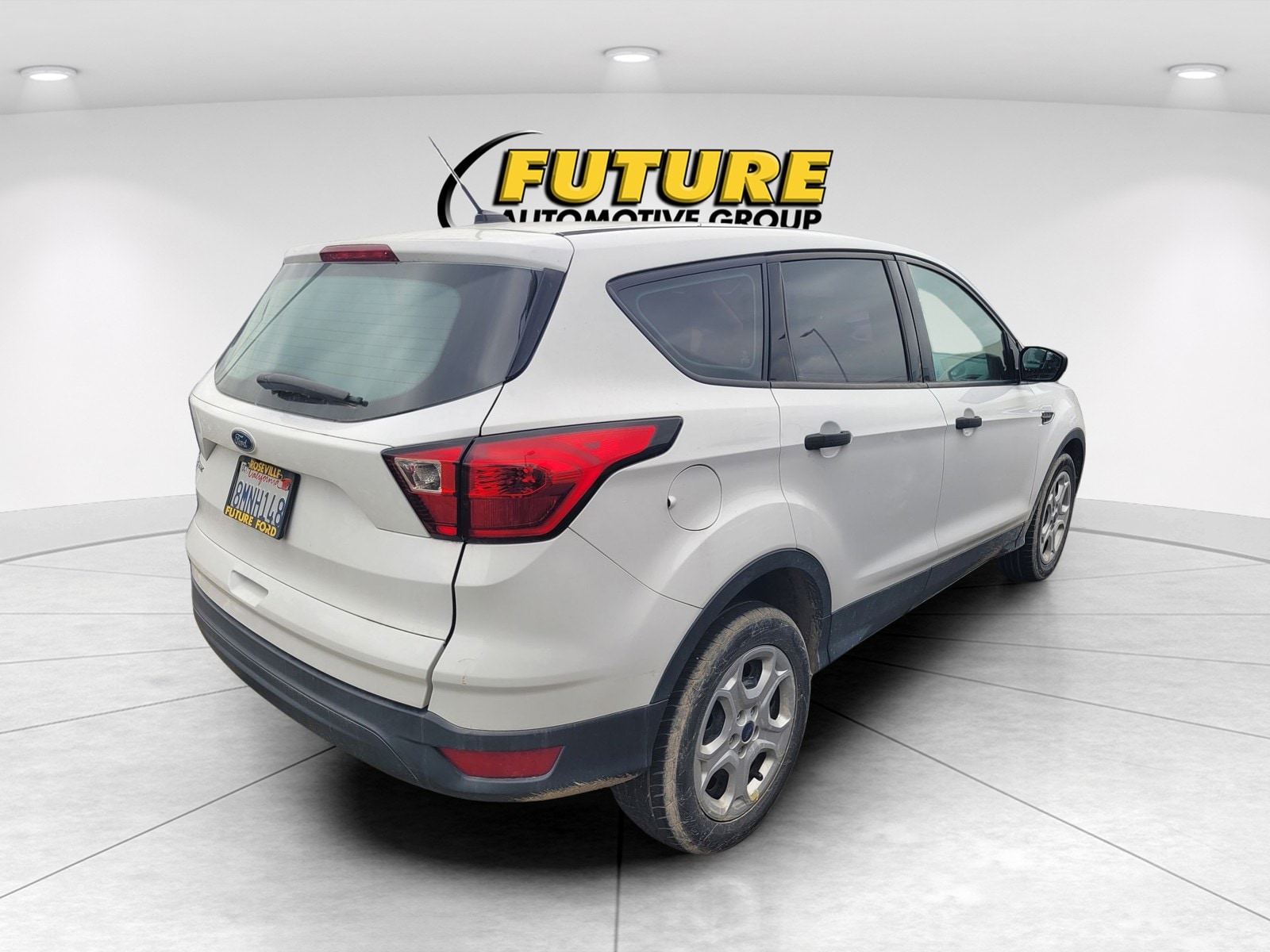 2019 Ford Escape S photo 3