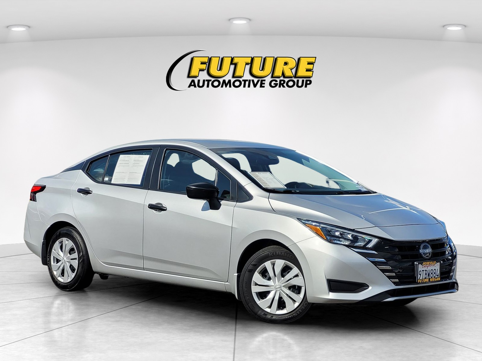 Nissan Versa