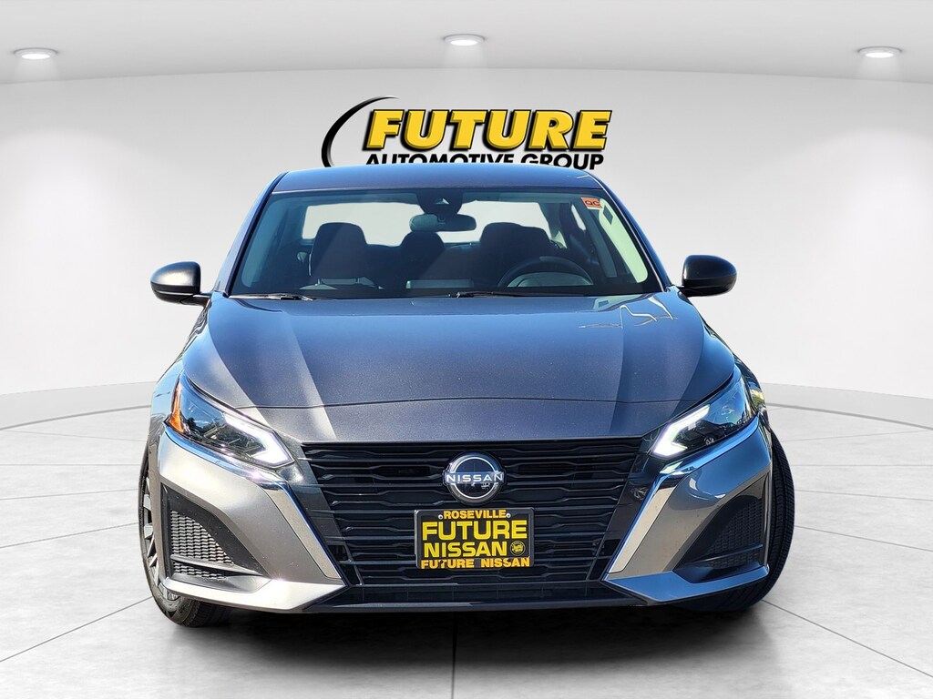 Used 2024 Nissan Altima 2.5 SV Sedan