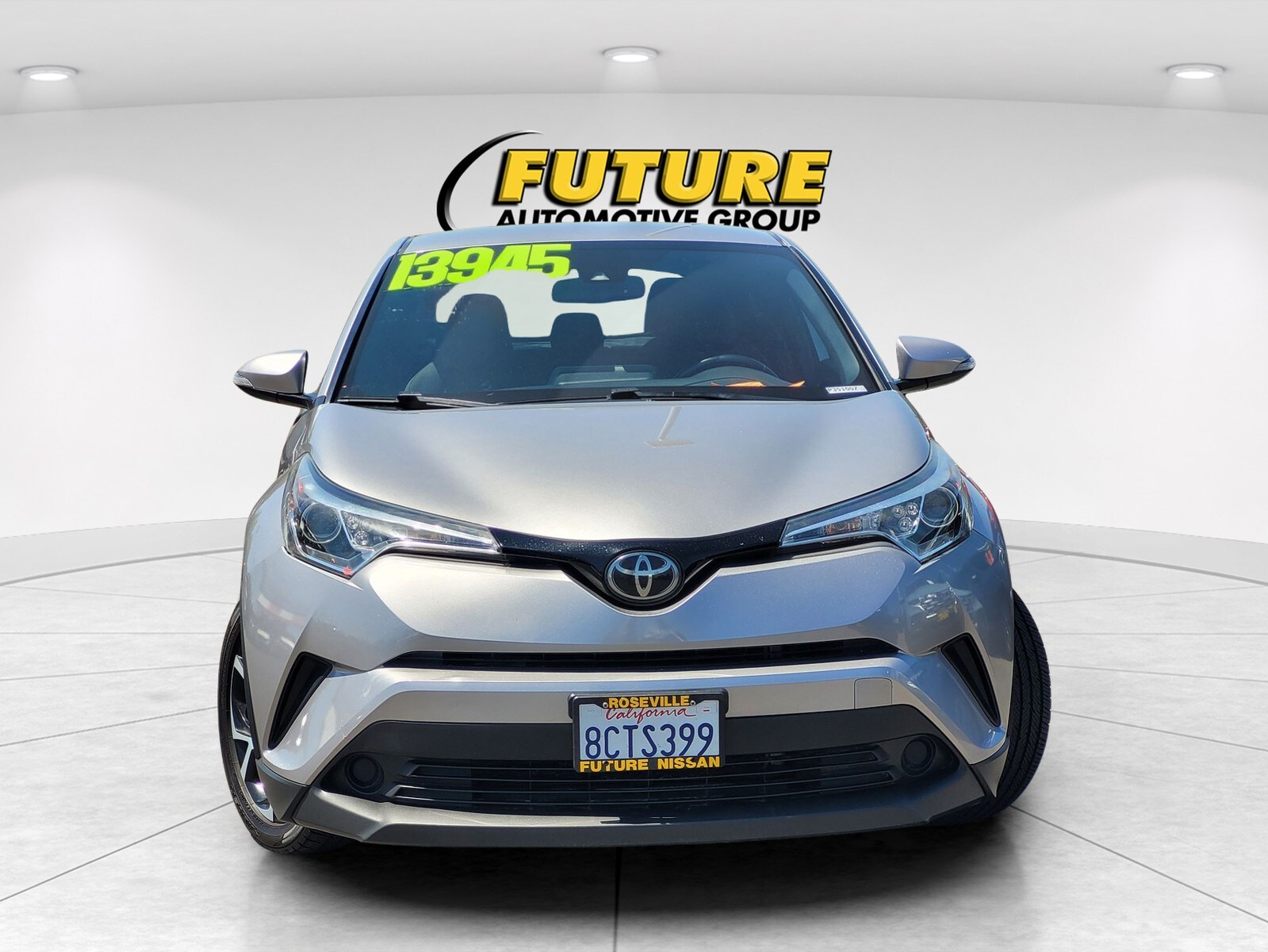 2018 Toyota C-HR XLE Premium photo 2