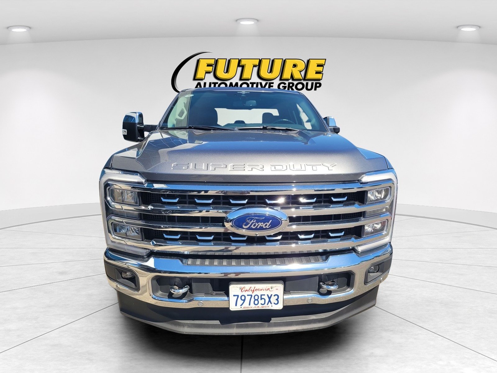 2023 Ford F-350SD Lariat Extended Cab photo 2