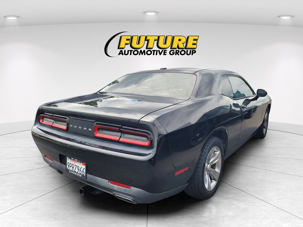 Used 2016 Dodge Challenger SXT Coupe