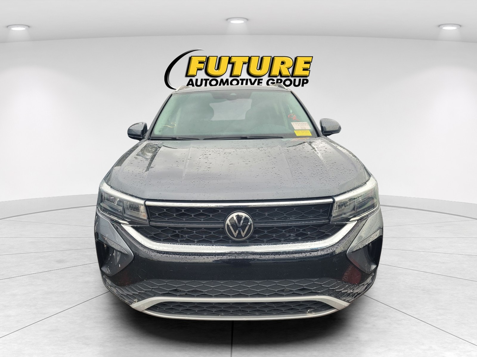 2024 Volkswagen Taos 1.5T SE photo 2