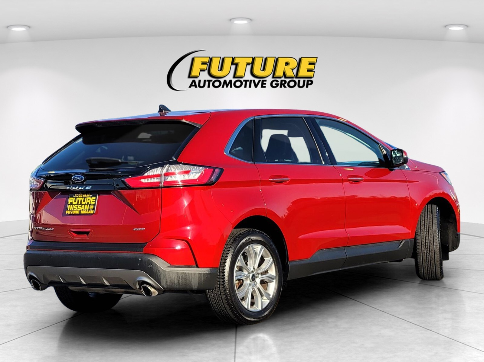 2024 Ford Edge Titanium photo 4