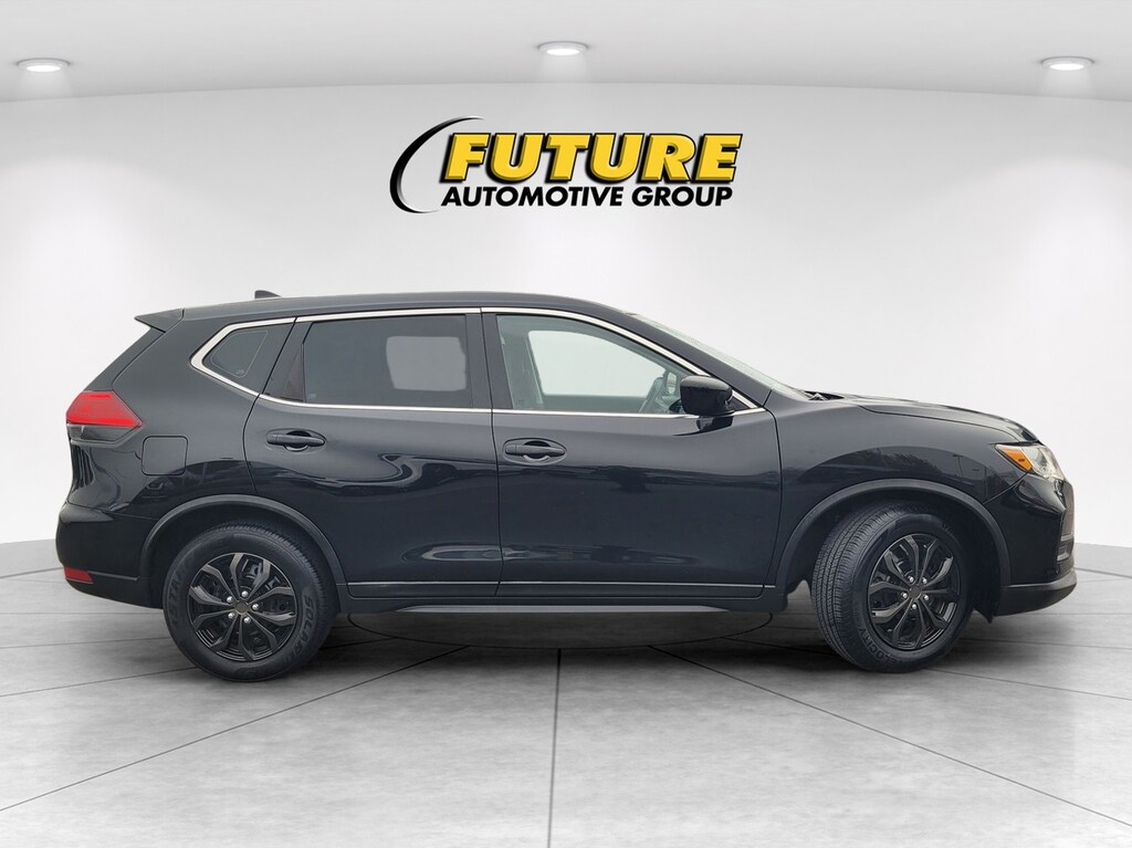 Used 2017 Nissan Rogue S