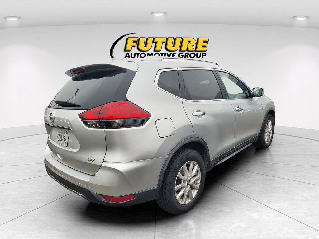 Used 2017 Nissan Rogue SV SUV