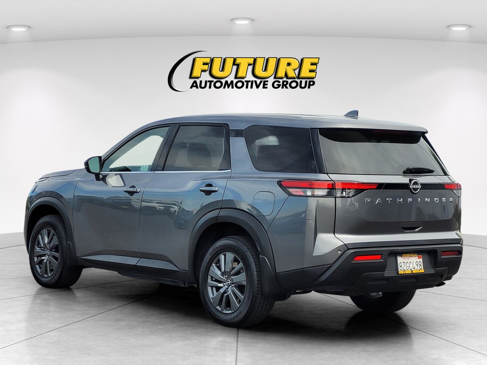 2022 Nissan Pathfinder S photo 6