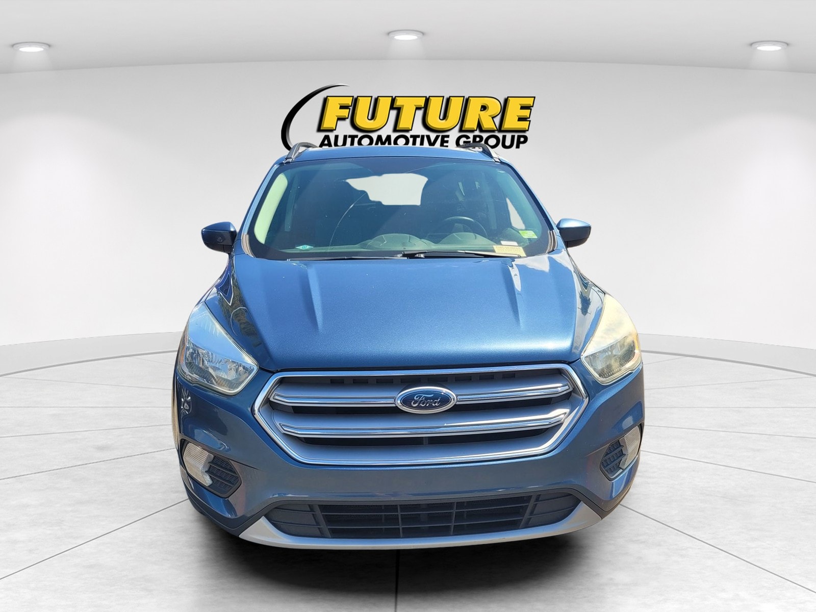2018 Ford Escape SE photo 2