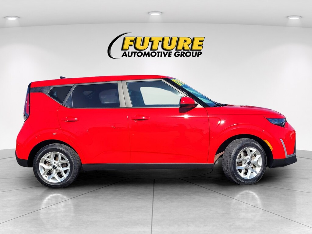 Used 2024 Kia Soul LX Hatchback