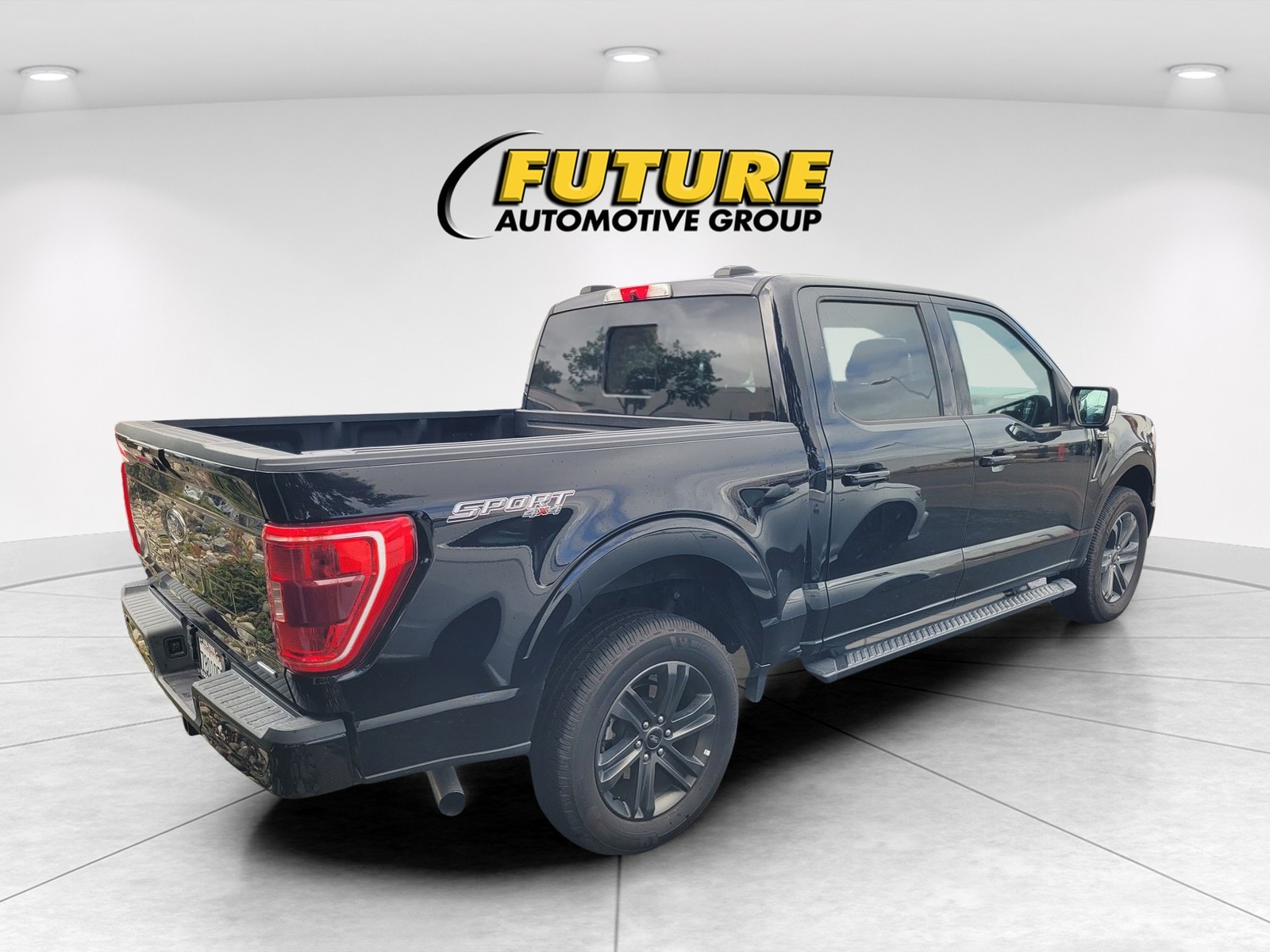 2021 Ford F-150 XLT Supercrew photo 3