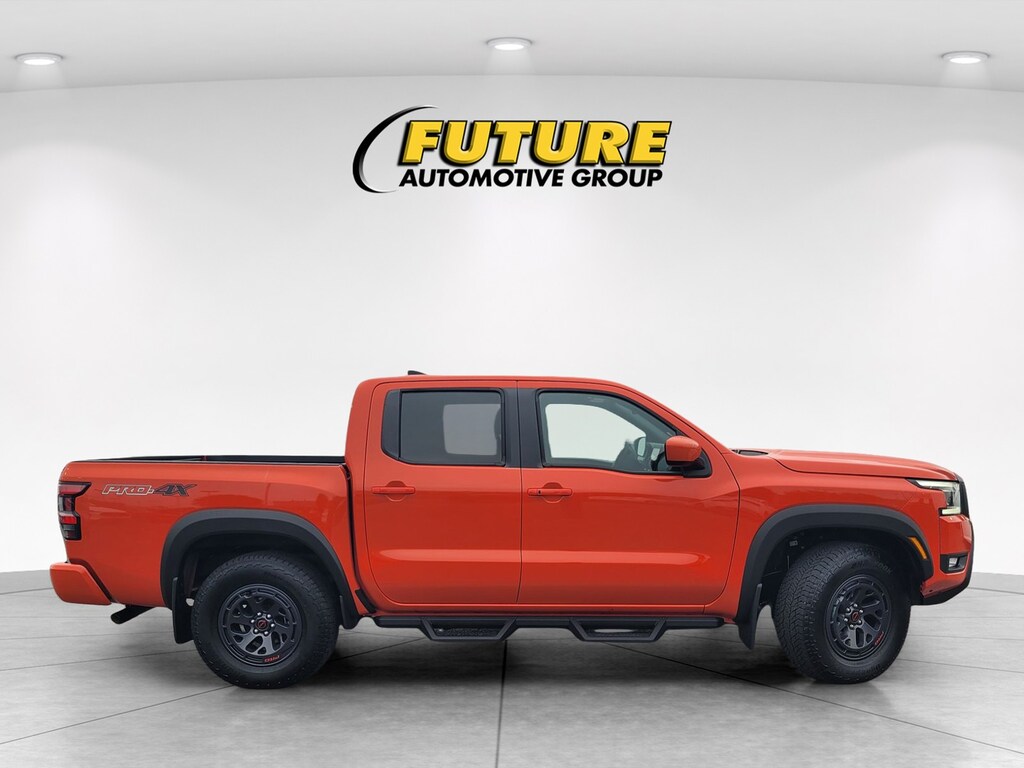 Used 2025 Nissan Frontier PRO-4X Crew Cab