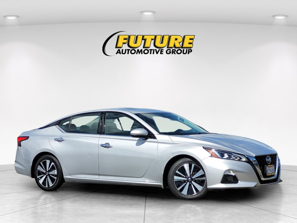 Used 2019 Nissan Altima 2.5 SV Sedan