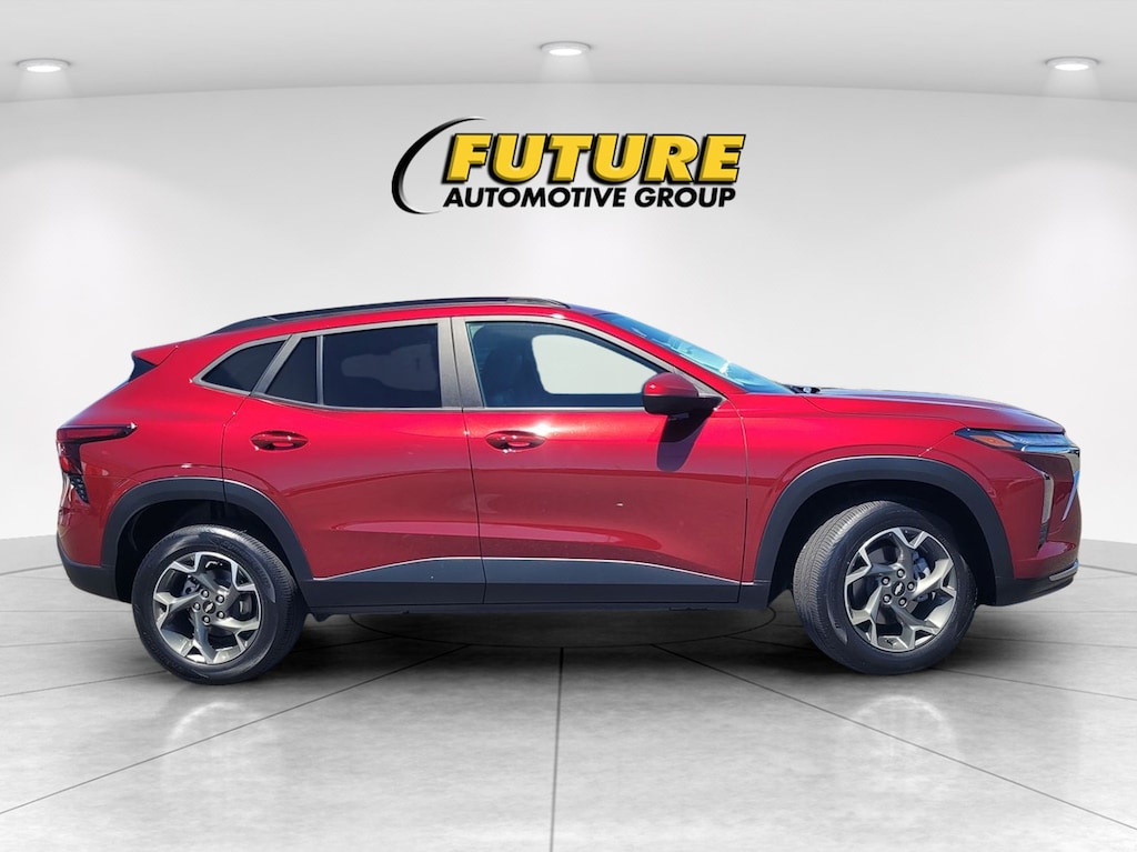 Used 2024 Chevrolet Trax LT SUV