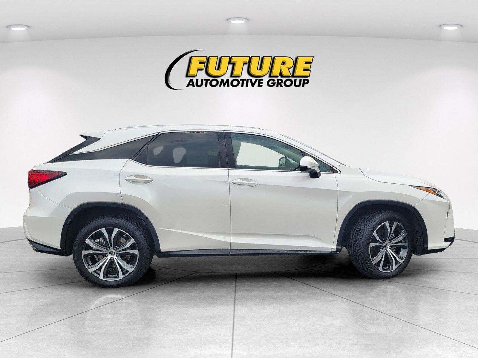 2019 Lexus RX 350 photo 3