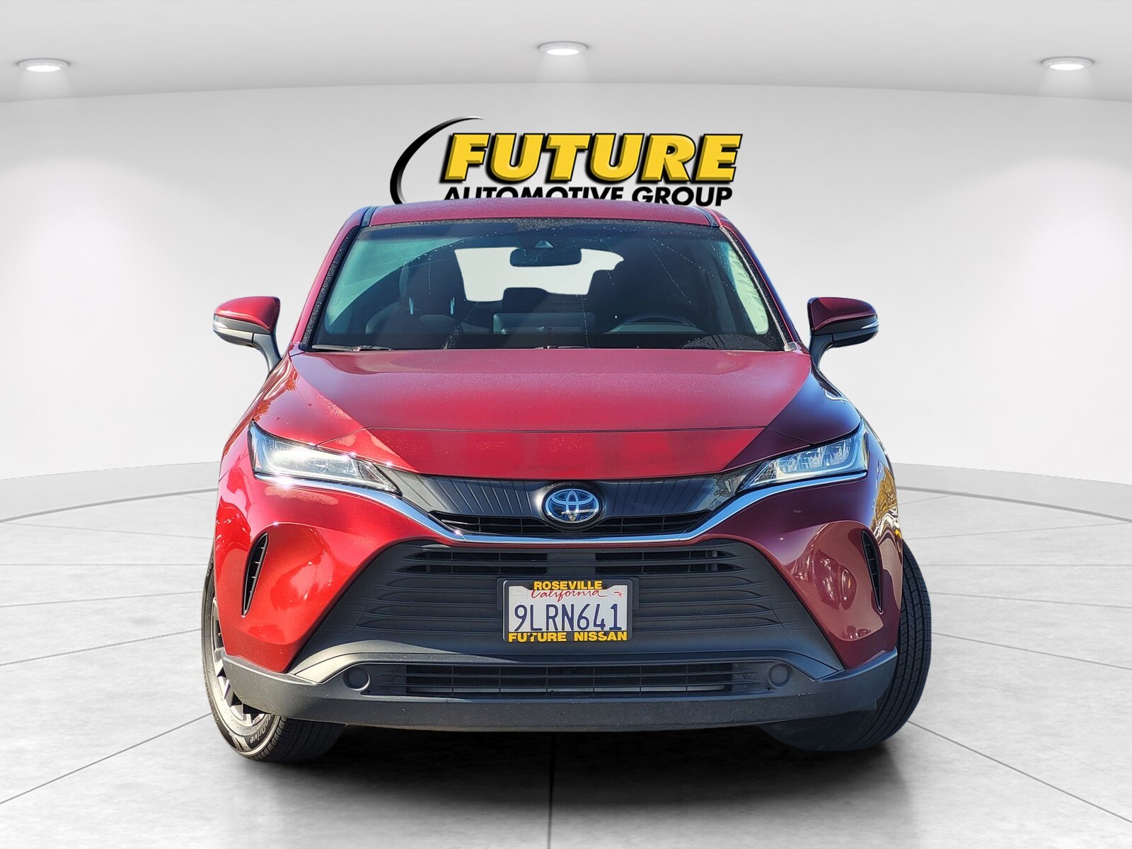 2022 Toyota Venza LE photo 2