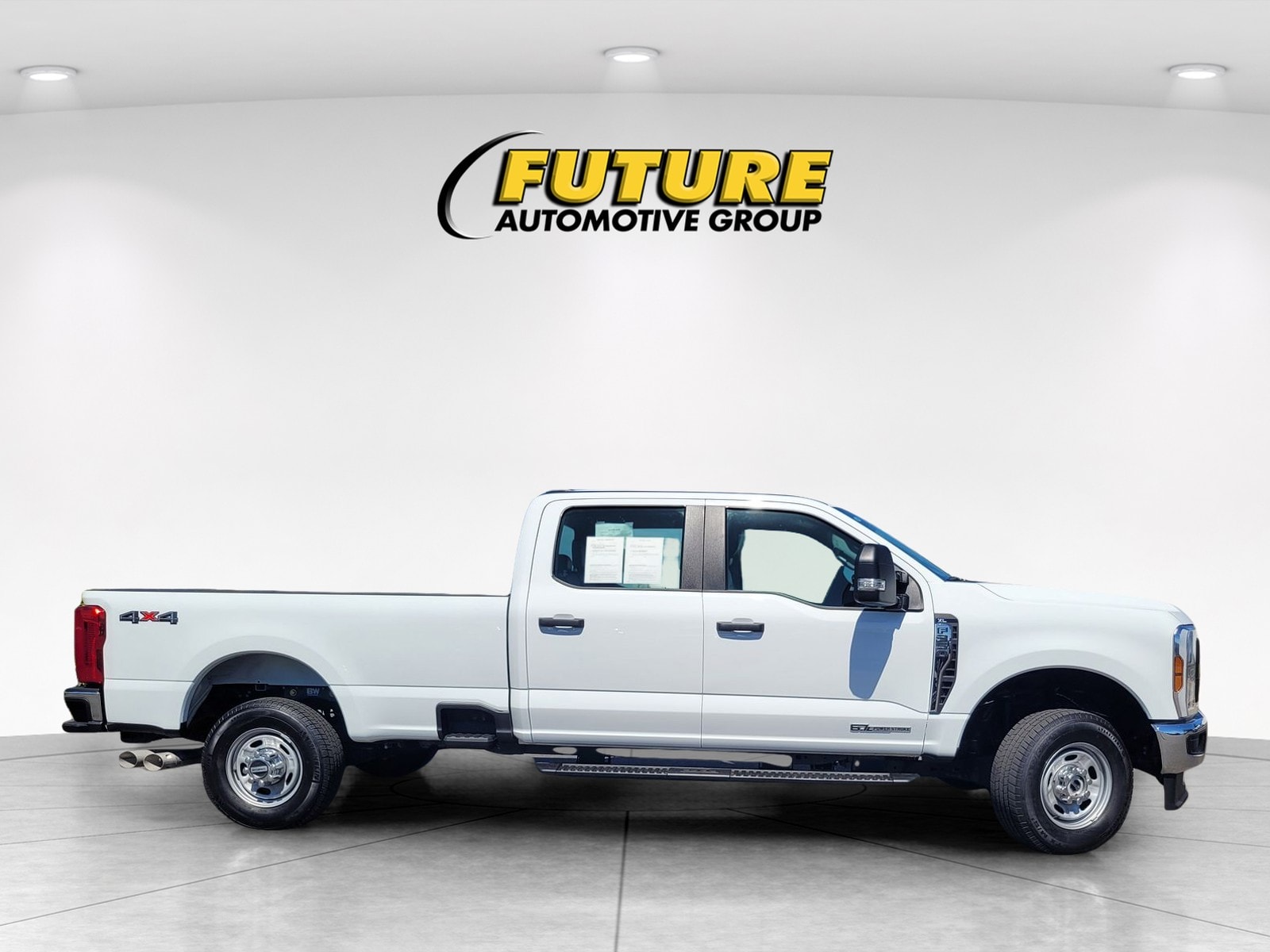 2024 Ford F-350SD XL Crew Cab photo 2