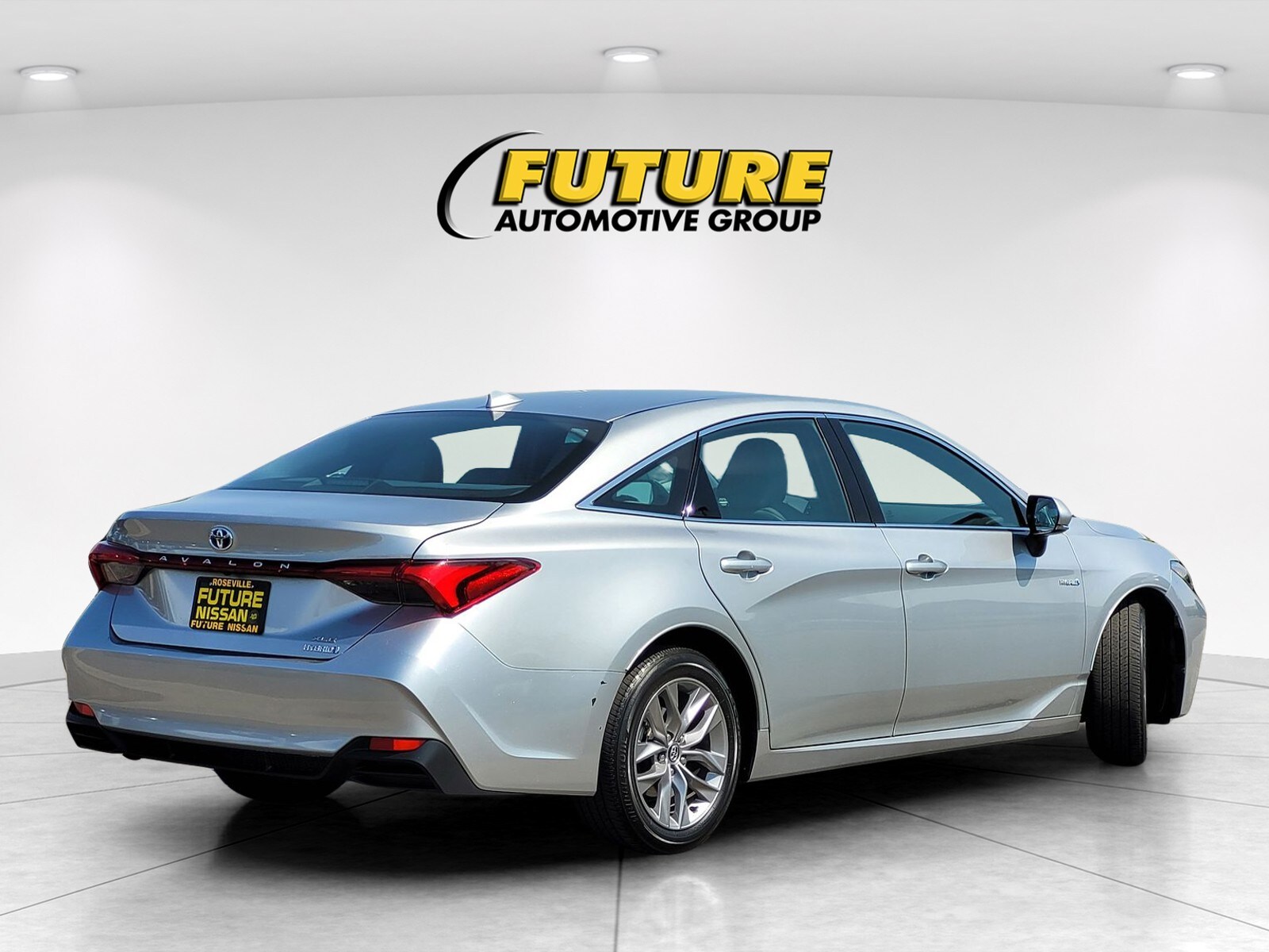 2020 Toyota Avalon Hybrid XLE photo 4