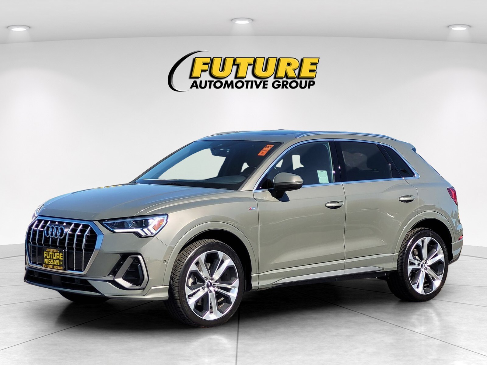 2020 Audi Q3 Prestige S Line photo 4
