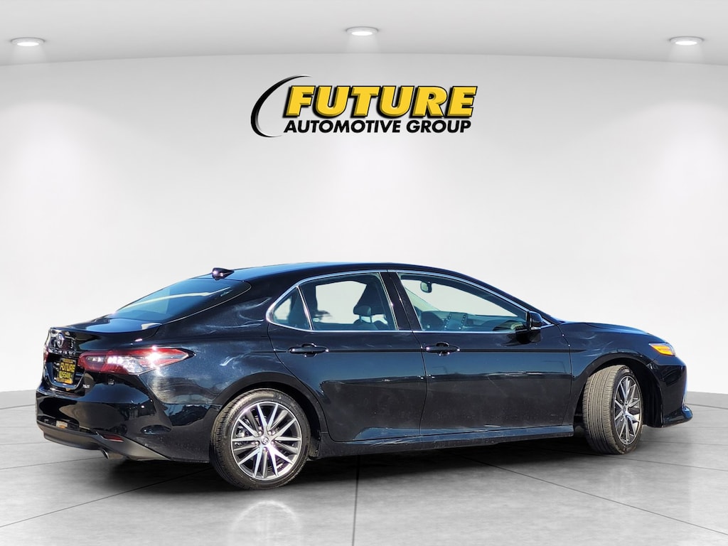 Used 2024 Toyota Camry XLE Sedan