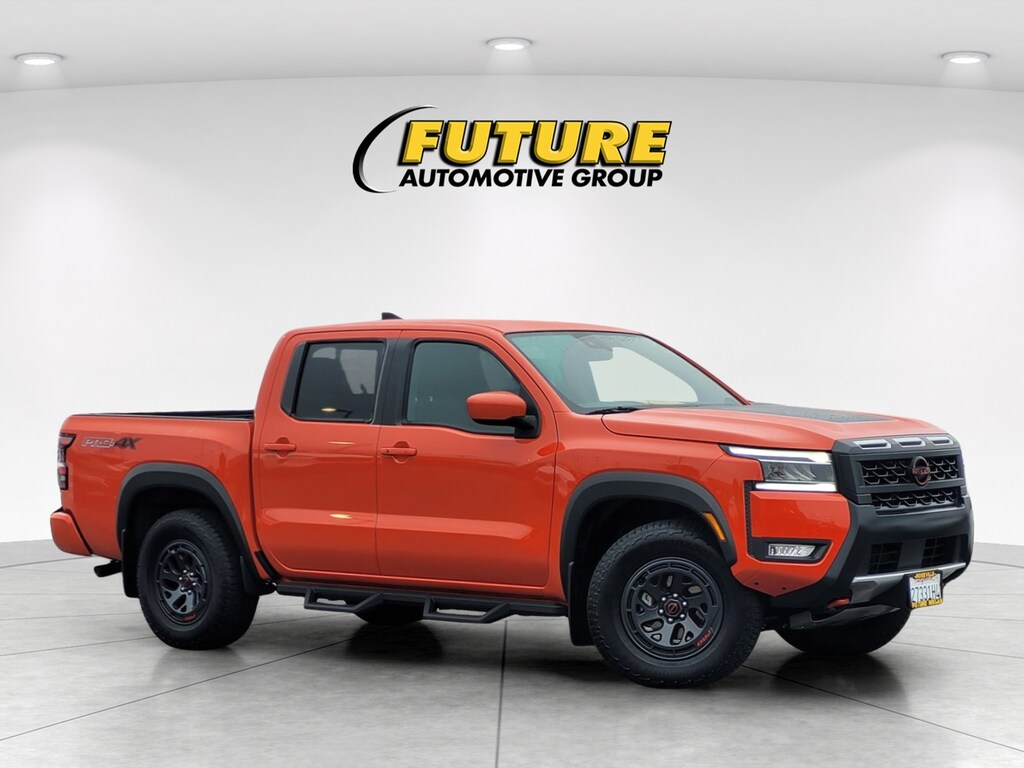 Used 2025 Nissan Frontier PRO-4X Crew Cab