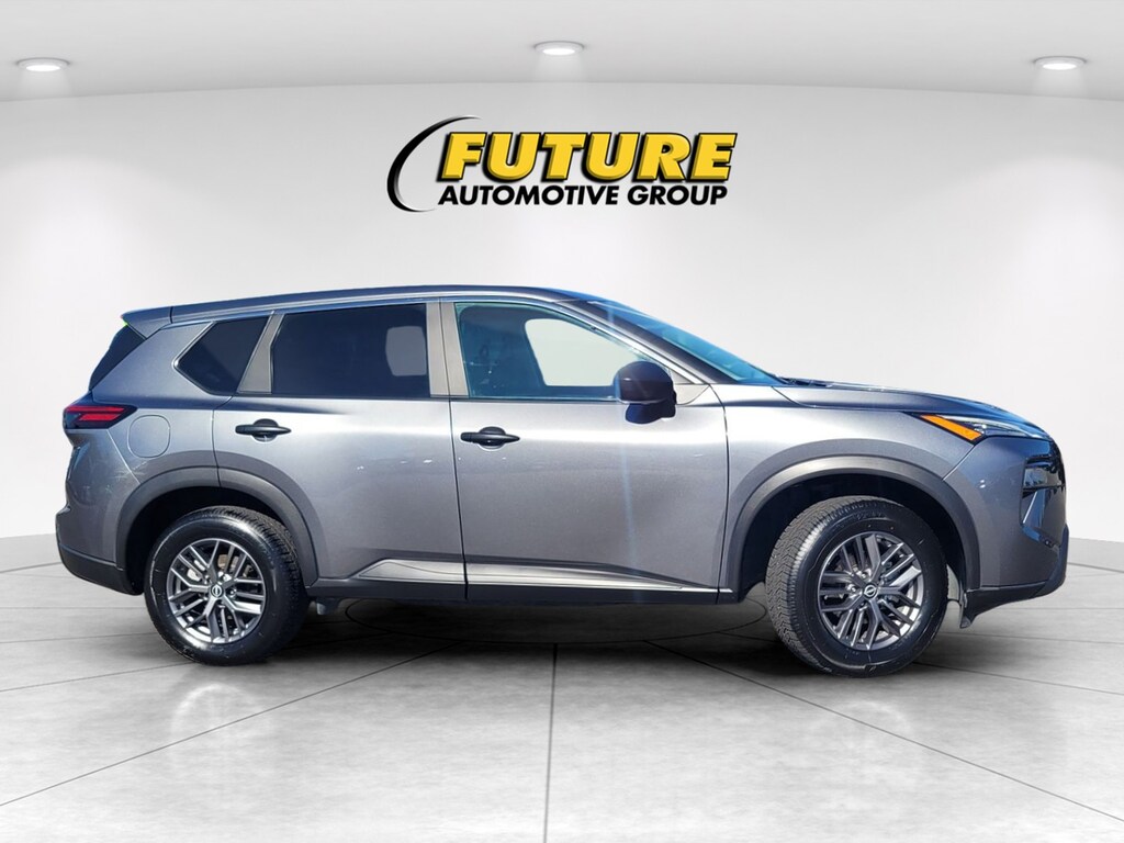 Used 2024 Nissan Rogue S SUV