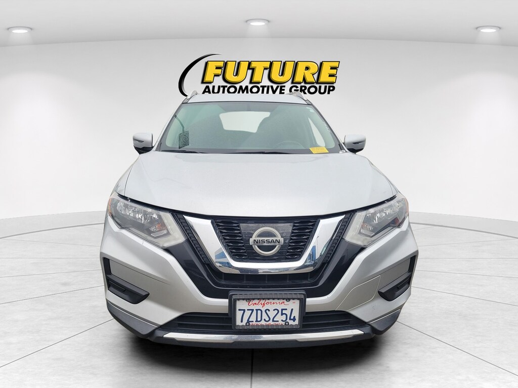 Used 2017 Nissan Rogue SV SUV