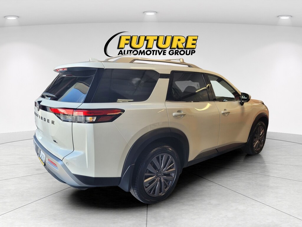 Certified 2024 Nissan Pathfinder SL SUV