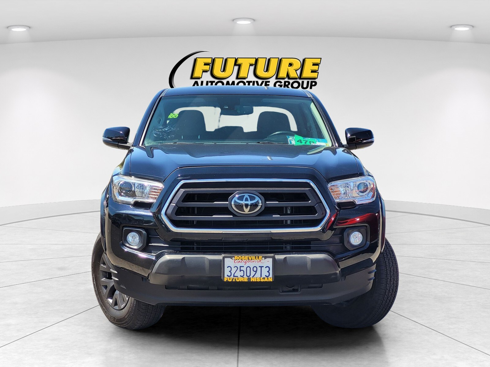 2022 Toyota Tacoma SR5 photo 2