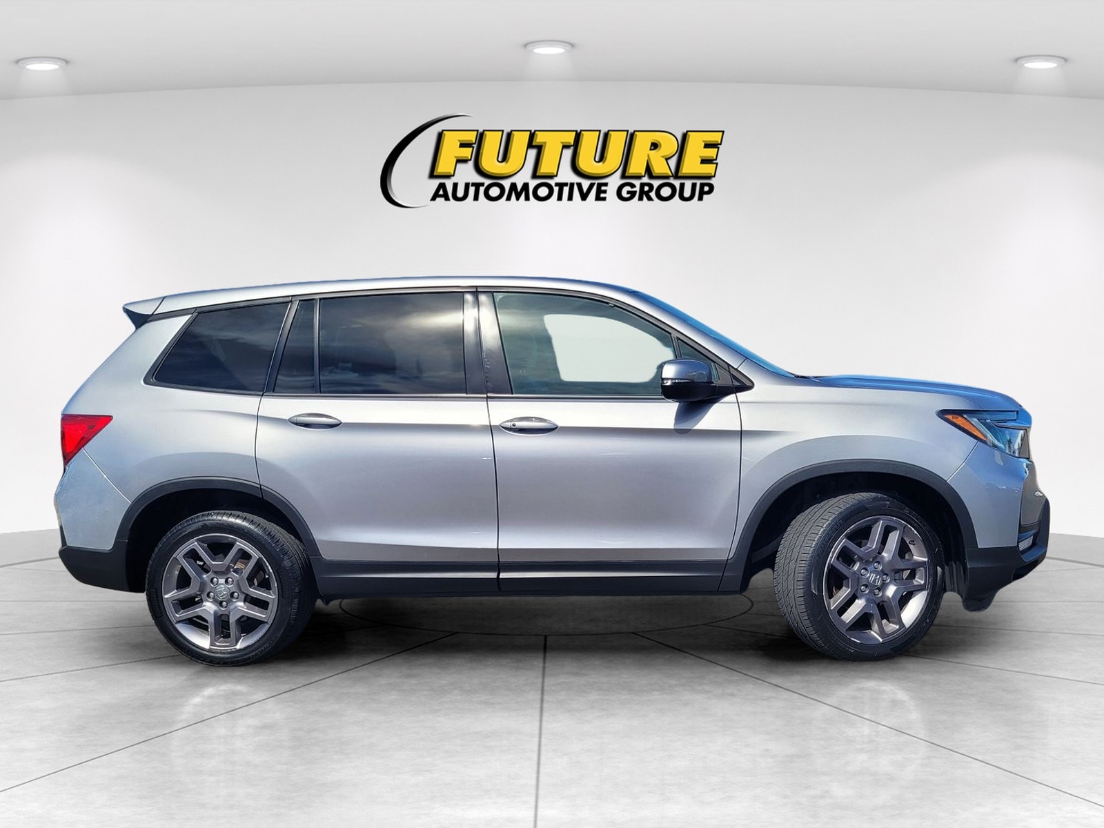 2023 Honda Passport EX-L photo 2