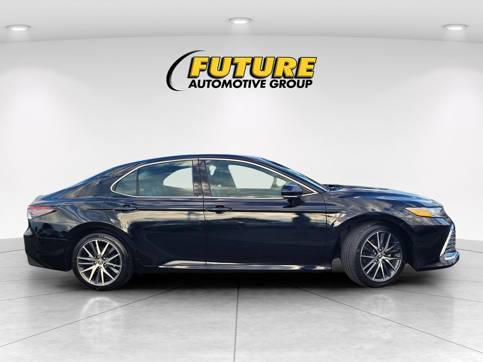 2024 Toyota Camry XLE photo 3