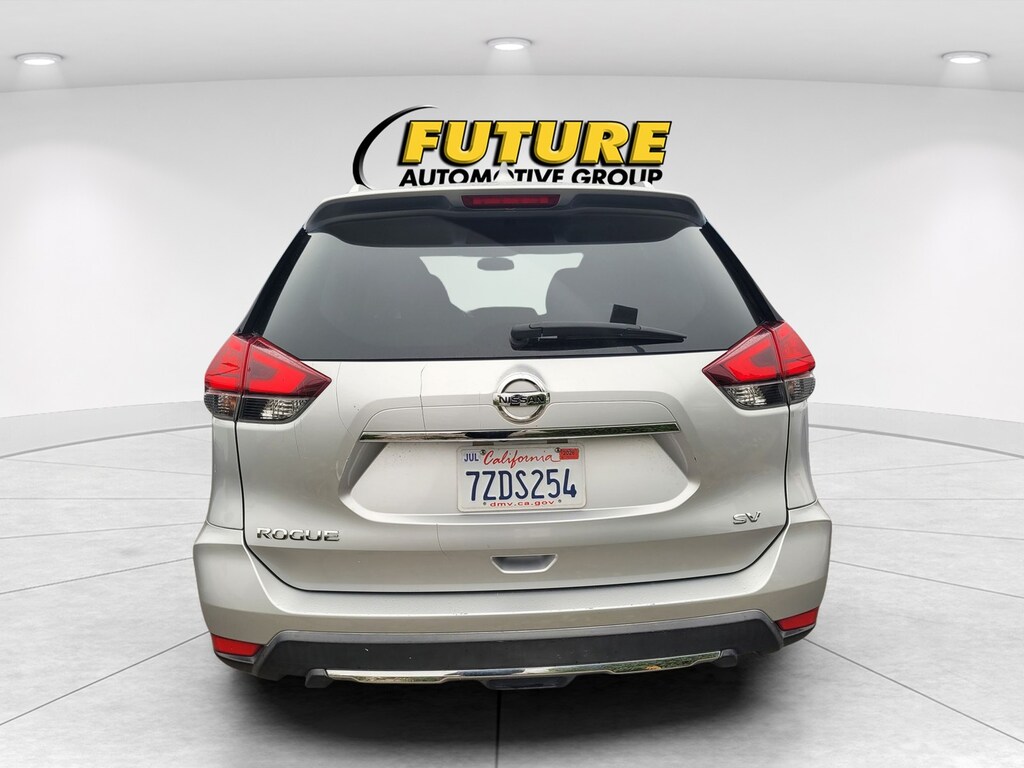 Used 2017 Nissan Rogue SV SUV