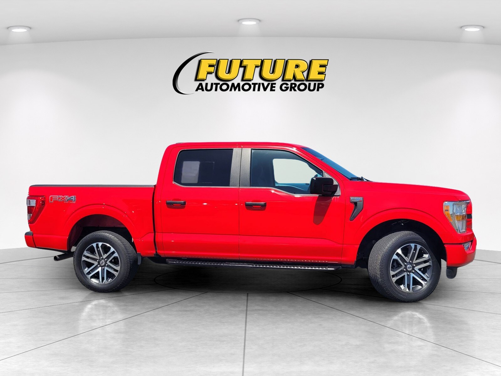 2022 Ford F-150 XL Supercrew photo 2