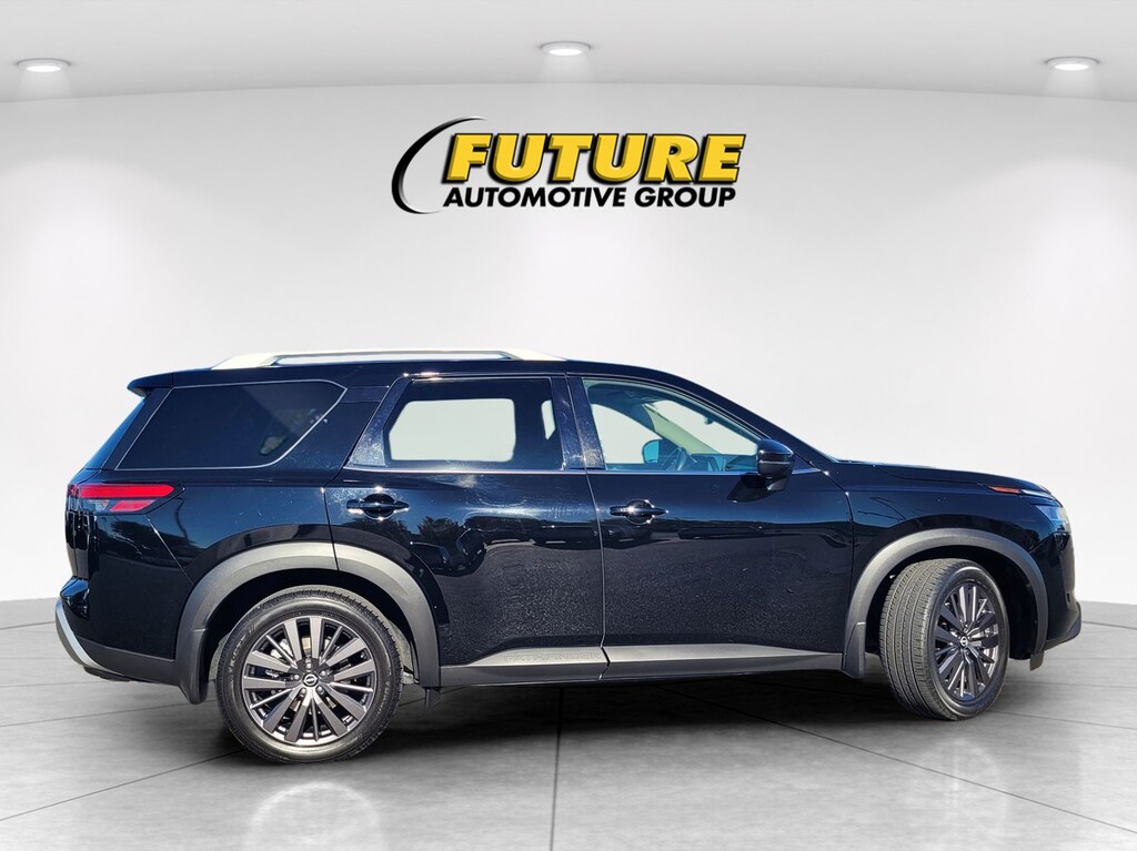 Used 2022 Nissan Pathfinder SL