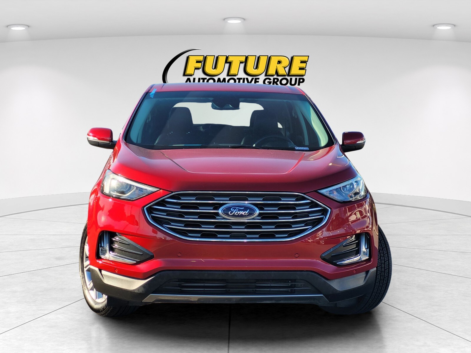 2024 Ford Edge Titanium photo 2