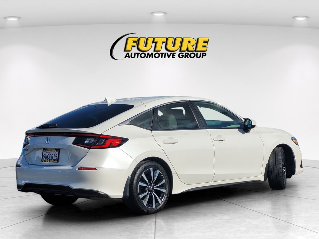 Used 2024 Honda Civic EX-L Hatchback