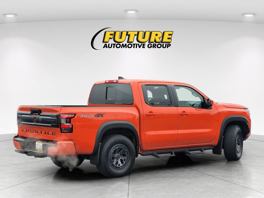 Used 2025 Nissan Frontier PRO-4X Crew Cab