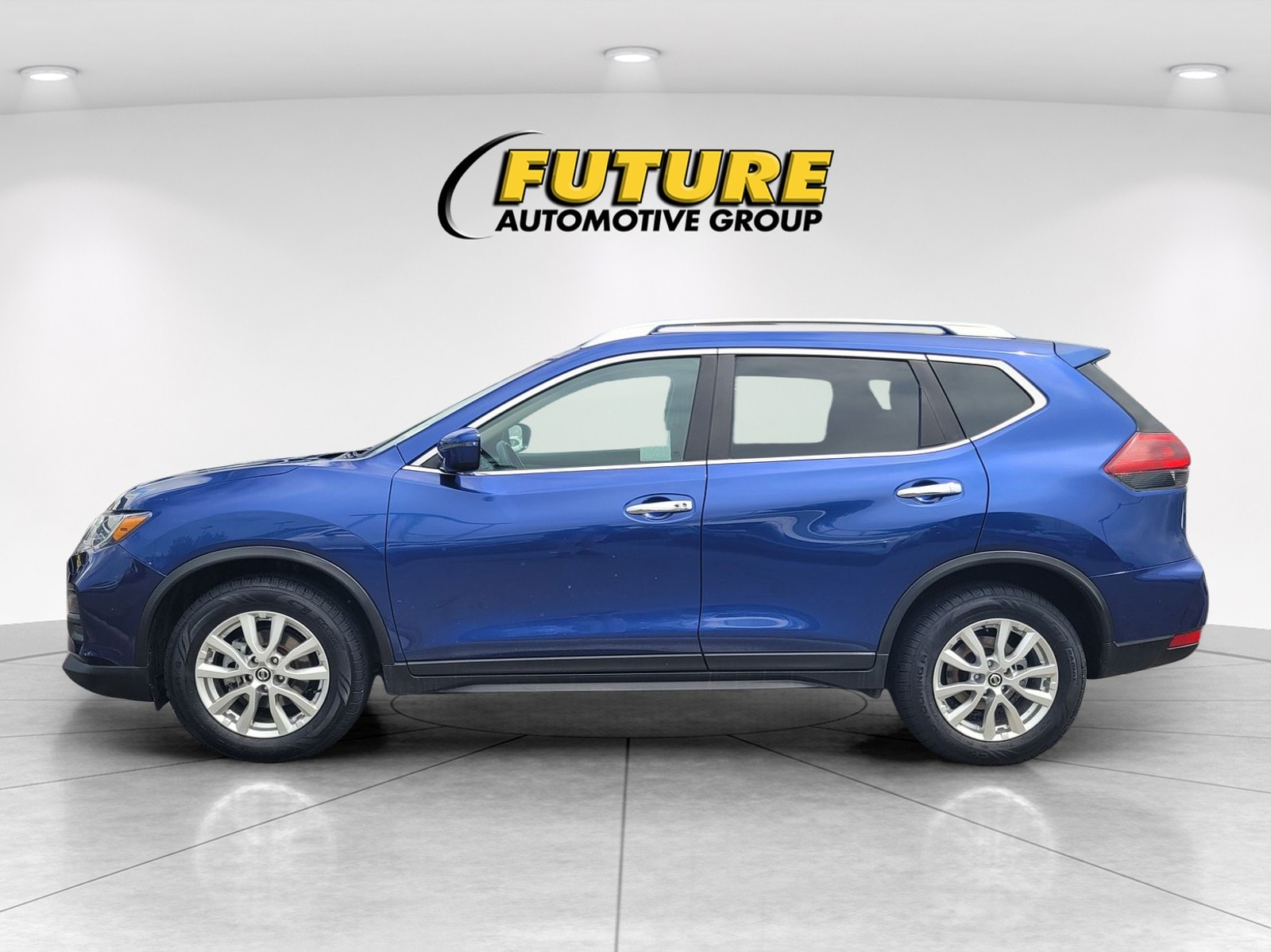 2018 Nissan Rogue SV photo 5